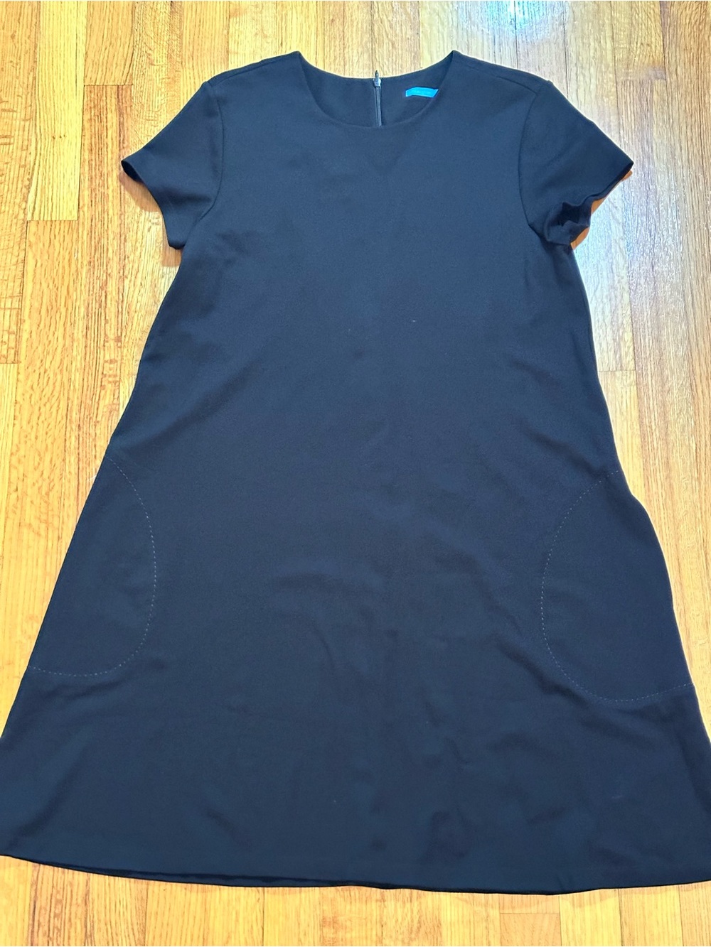 J. McLaughlin short-sleeve ponte knit shift dress  / pockets  size L (v)